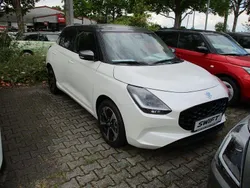 Weiß Neu 2025 Suzuki Swift Comfort+ Limousine | 21.490 €