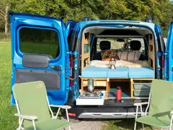 Blau Gebraucht 2021 Dacia Dokker Stepway Van | 18.500 € (Fairer Preis)