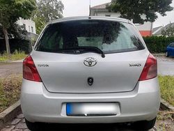 Silber Gebraucht 2008 Toyota Yaris Limousine | 3.200 €