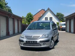 Grau Gebraucht 2003 Citroën C3 Kleinwagen | 2.699 € (Teuer)