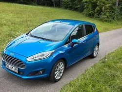 Blau Gebraucht 2015 Ford Fiesta Titanium Kleinwagen | 6.700 € (Fairer Preis)