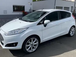 Weiß Gebraucht 2013 Ford Fiesta Titanium Kleinwagen | 6.300 € (Fairer Preis)