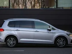 Silber Gebraucht 2018 VW Touran Highline Van / Kleinbus | 15.000 € (Fairer Preis)