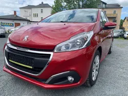 Rot Gebraucht 2016 Peugeot 208 Kleinwagen | 6.700 € (Fairer Preis)