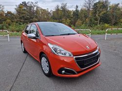 Orange Gebraucht 2017 Peugeot 208 Style Kleinwagen | 8.790 € (Fairer Preis)