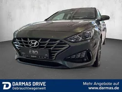 Grau Gebraucht 2023 Hyundai i30 Trend Limousine | 17.490 € (Fairer Preis)
