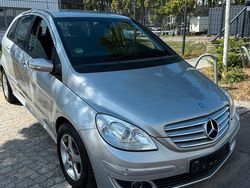Silber Gebraucht 2006 Mercedes B170 Van / Kleinbus | 4.500 €