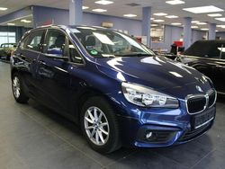 Blau Gebraucht 2017 BMW 220 Active Tourer Advantage Van / Kleinbus | 17.980 € (Fairer Preis)