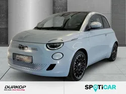 Himmel blau Gebraucht 2021 Fiat 500e La Prima Kleinwagen | 19.350 € (Etwas zu teuer)