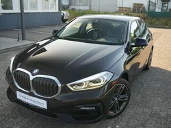 Schwarz Gebraucht 2022 BMW 120 Sport Line Kleinwagen | 27.499 € (Fairer Preis)