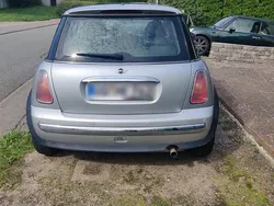 Silber Gebraucht 2004 Mini Cooper Kleinwagen | 850 € (Teuer)