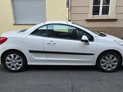 Weiß Gebraucht 2010 Peugeot 207 CC Filou Cabrio | 1.700 € (Guter Preis)