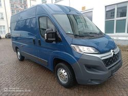 Blau Gebraucht 2017 Citroën Jumper Van / Kleinbus | 11.890 €