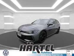 Diabasgrau (grey), metallic Gebraucht 2024 VW Passat Style Kombi | 46.500 € (Guter Preis)