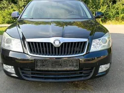 Schwarz Gebraucht 2009 Skoda Octavia Kombi | 1.800 € (Guter Preis)
