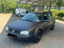 Schwarz Gebraucht 2000 VW Golf IV Kombi | 1.450 € (Fairer Preis)