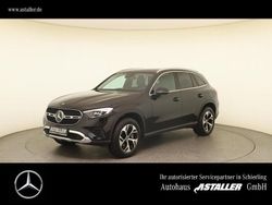 Metalliclack obsidianschwarz Gebraucht 2022 Mercedes GLC400d Avantgarde | 53.990 € (Superpreis)