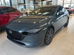 Grau Neu 2025 Mazda 3 Homura-Line Limousine | 30.700 € (Etwas zu teuer)