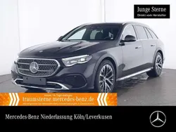 Grau Gebraucht 2024 Mercedes E300 Avantgarde Limousine | 65.980 € (Fairer Preis)