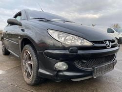 Schwarz Gebraucht 2004 Peugeot 206 CC Cabrio | 1.200 € (Superpreis)