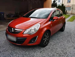 Orange Gebraucht 2011 Opel Corsa Kleinwagen | 2.200 €