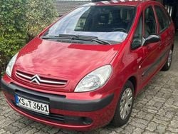 Rot Gebraucht 2006 Citroën Xsara Picasso Comfort Van / Kleinbus | 2.600 € (Etwas zu teuer)