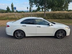 Weiß Gebraucht 2010 Honda Accord Executive Limousine | 8.300 € (Fairer Preis)