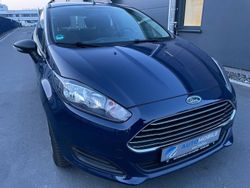 Blau Gebraucht 2016 Ford Fiesta Ambiente Kleinwagen | 6.490 € (Fairer Preis)