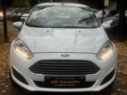 Weiß Gebraucht 2016 Ford Fiesta Kleinwagen | 5.499 € (Fairer Preis)