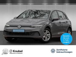 Mondsteingrau Gebraucht 2023 VW Golf Life Limousine | 22.880 € (Fairer Preis)