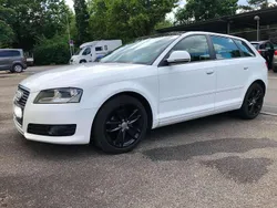 Weiß Gebraucht 2009 Audi A3 Sportback Ambition Kombi | 5.500 € (Guter Preis)