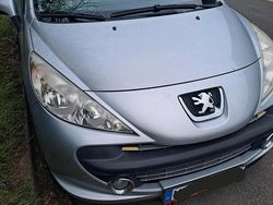 Silber Gebraucht 2009 Peugeot 207 Kombi | 2.550 €