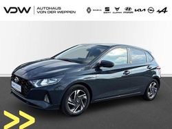 Grau Gebraucht 2022 Hyundai i20 Edition 30 Limousine | 15.450 € (Fairer Preis)