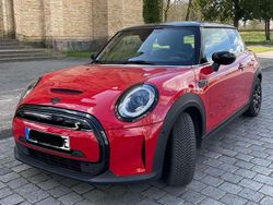Rot Gebraucht 2022 Mini Cooper SE Kleinwagen | 19.900 € (Fairer Preis)