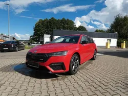 Velvetrot metallic Gebraucht 2022 Skoda Octavia RS Kombi | 20.390 € (Guter Preis)