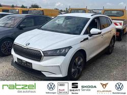 Weiß Gebraucht 2023 Skoda Enyaq iV Loft SUV | 29.790 € (Fairer Preis)