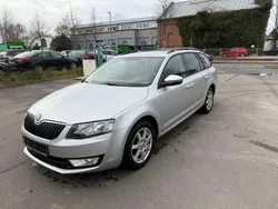Silber Gebraucht 2013 Skoda Octavia Ambition Kombi | 5.250 € (Guter Preis)
