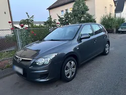 Grau Gebraucht 2010 Hyundai i30 Comfort Limousine | 2.150 € (Superpreis)