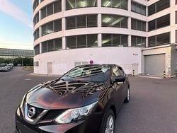 Schwarz Gebraucht 2015 Nissan Qashqai SUV | 7.999 € (Guter Preis)