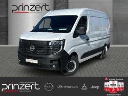 Mineral white (s) Gebraucht 2025 Nissan Interstar N-Connecta Van | 36.470 € (Fairer Preis)
