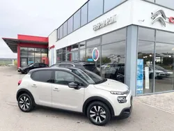 Sandbeige dach schwarz Gebraucht 2023 Citroën C3 PureTech Kleinwagen | 19.620 €