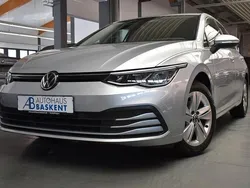 Silber Gebraucht 2022 VW Golf VIII Life Limousine | 19.890 € (Guter Preis)