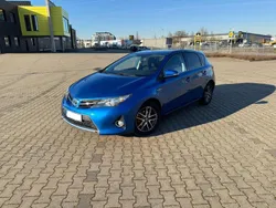 Blau Gebraucht 2014 Toyota Auris Hybrid Kombi | 11.950 € (Guter Preis)