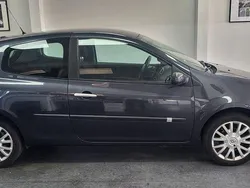 Grau Gebraucht 2006 Renault Clio II Kleinwagen | 1.990 € (Guter Preis)