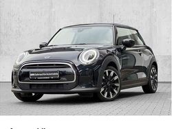 Schwarz Gebraucht 2023 Mini Cooper Clubman Kombi | 23.880 € (Guter Preis)