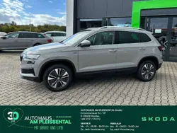 Steelgrau Neu 2024 Skoda Karoq Drive SUV | 33.680 € (Fairer Preis)