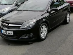Schwarz Gebraucht 2008 Opel Astra GTC Coupé | 1.700 €