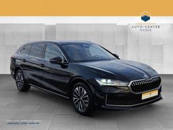 Ebony schwarz (metallic) Gebraucht 2024 Skoda Superb Selection Kombi | 38.980 € (Fairer Preis)