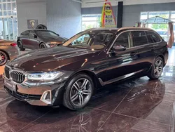 Schwarz Gebraucht 2022 BMW 520 Luxury Line Kombi | 35.995 € (Teuer)