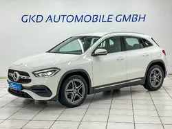 Weiß Gebraucht 2022 Mercedes GLA200 AMG line SUV | 32.990 € (Fairer Preis)